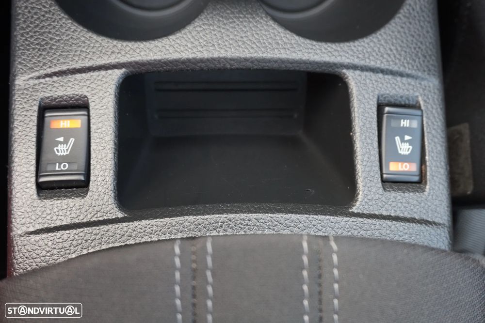 Nissan Qashqai 1.6 dCi Xtronic N-Connecta - 34