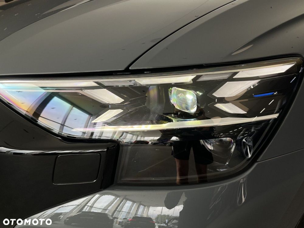 Audi SQ8 - 11