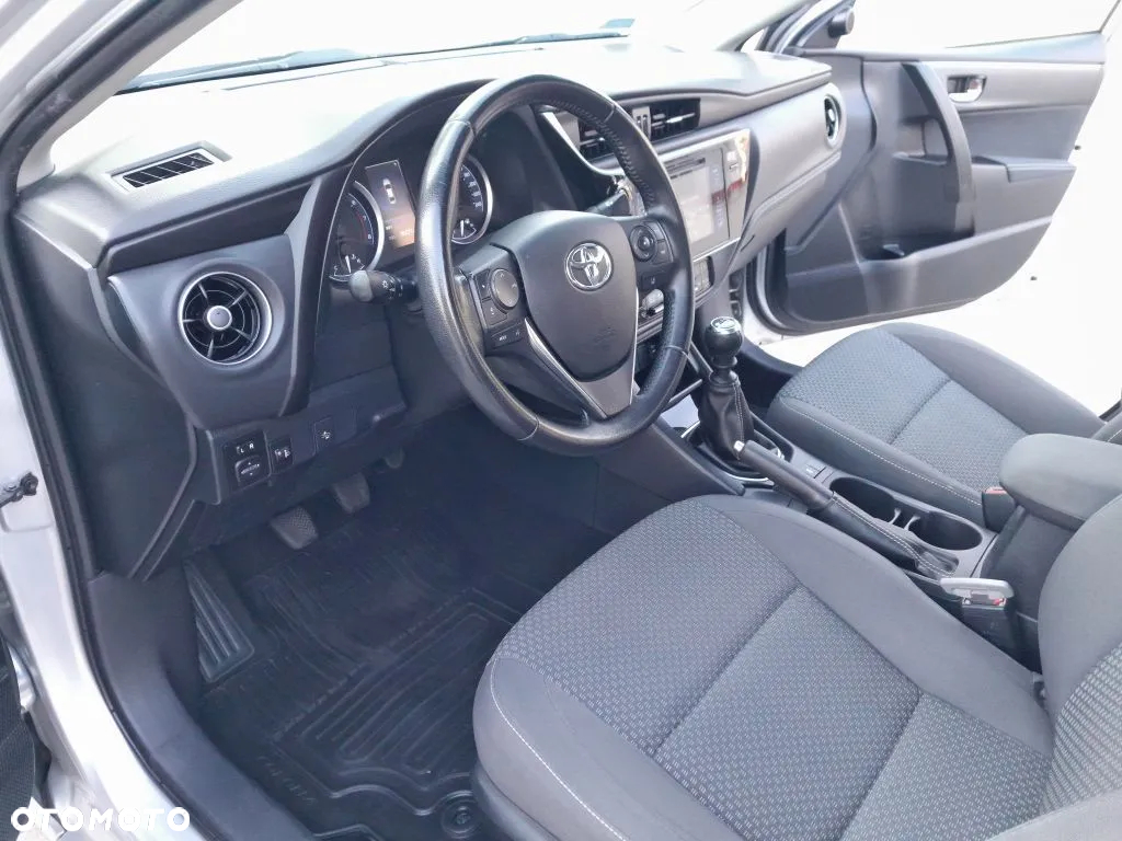 Toyota Corolla 1.6 Comfort - 7