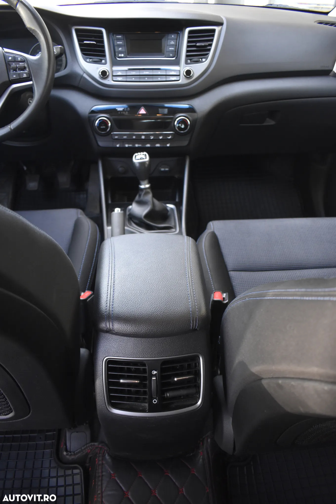 Hyundai Tucson 1.6 GDI 2WD 6MT Style - 28