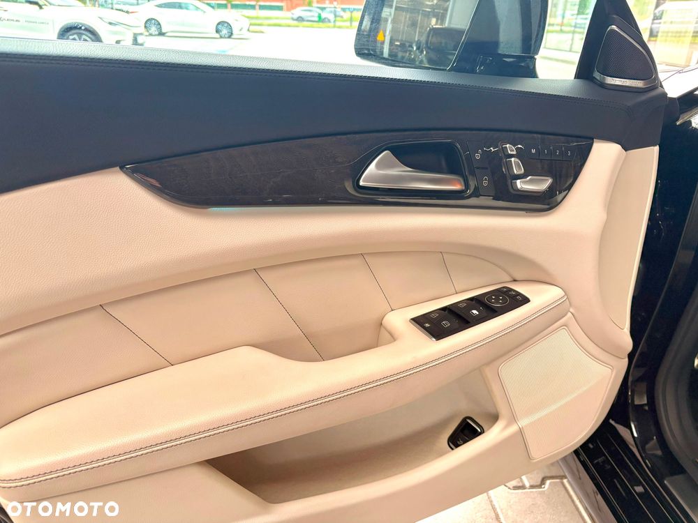 Mercedes-Benz CLS 500 4Matic BlueEFFICIENCY 7G-TRONIC Edition 1 - 22