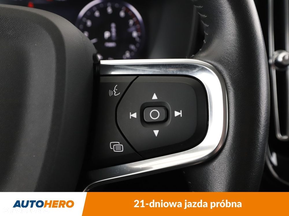 Volvo XC 40 - 32