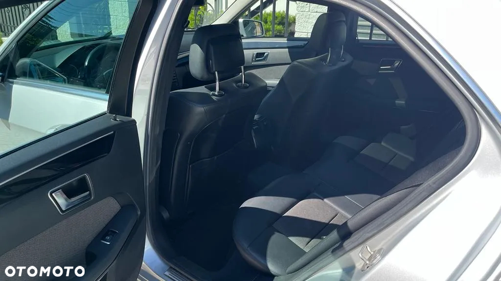 Mercedes-Benz Klasa E 250 CDI 4-Matic BlueEff Elegance - 6