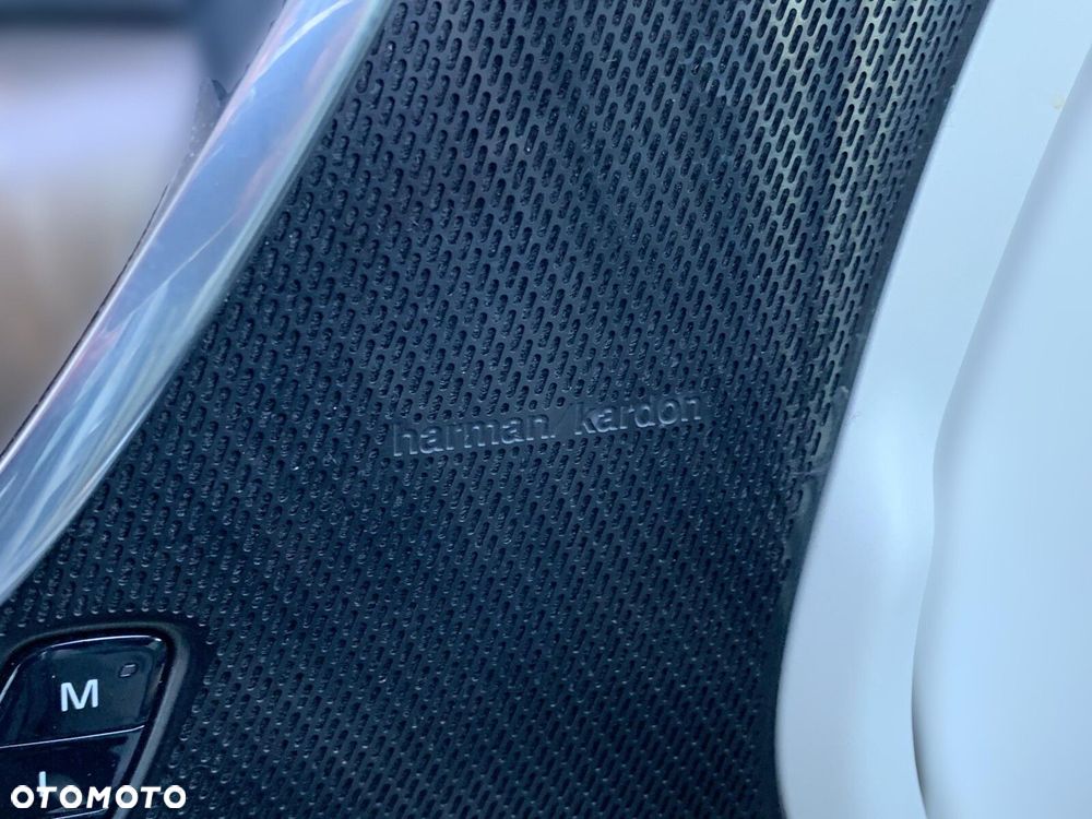 Volvo V90 Cross Country - 31