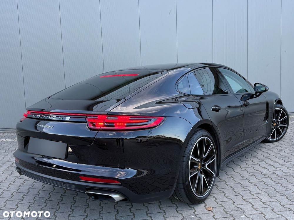 Porsche Panamera 4 Executive - 3