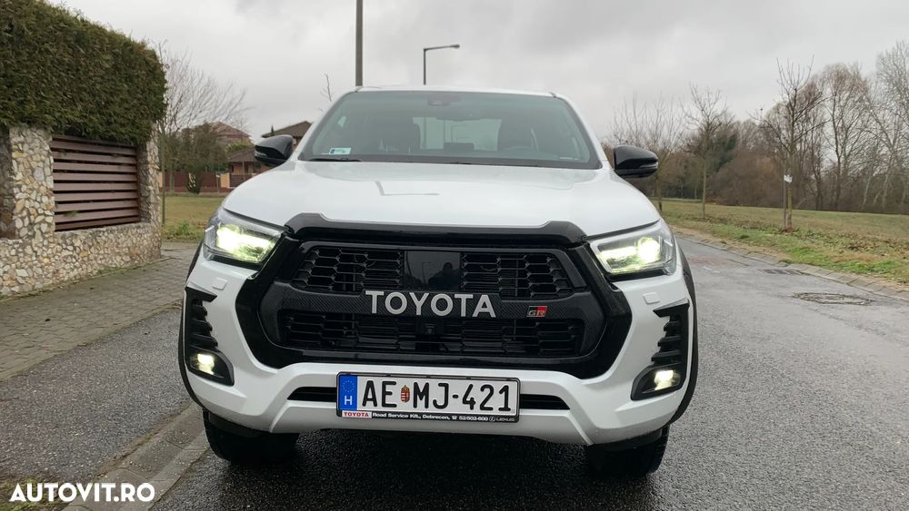 Toyota Hilux 2.8D 204CP 4x4 Double Cab AT GR Sport - 16