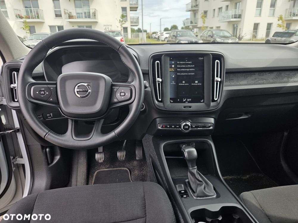 Volvo XC 40 T3 Momentum - 4