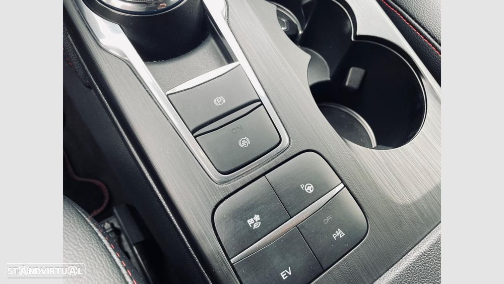 Ford Kuga - 12