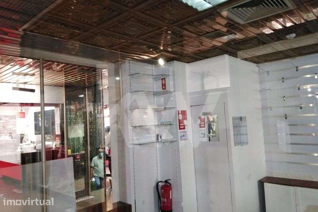 Vende-se Loja com 21 m2 no Centro Comercial Oceano - Odivelas - Grande imagem: 3/10