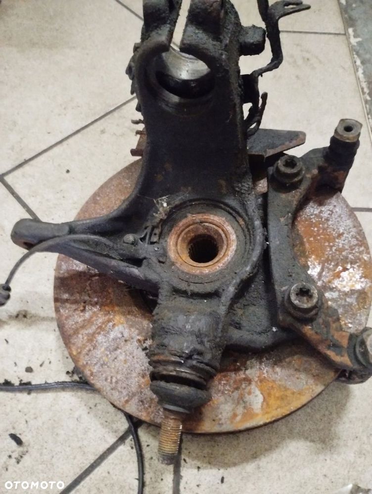 CITROEN C5 II 04-08 r. 2,0 HDI zwrotnica lewa lewy przód LP * - 3