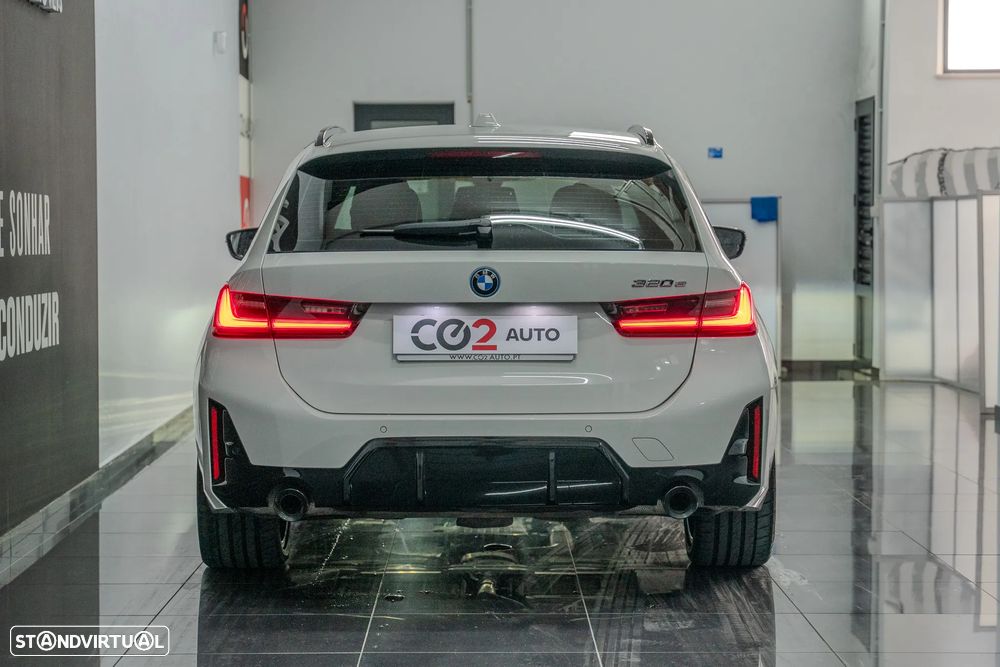 BMW 320 e Pack Desportivo M Auto - 6