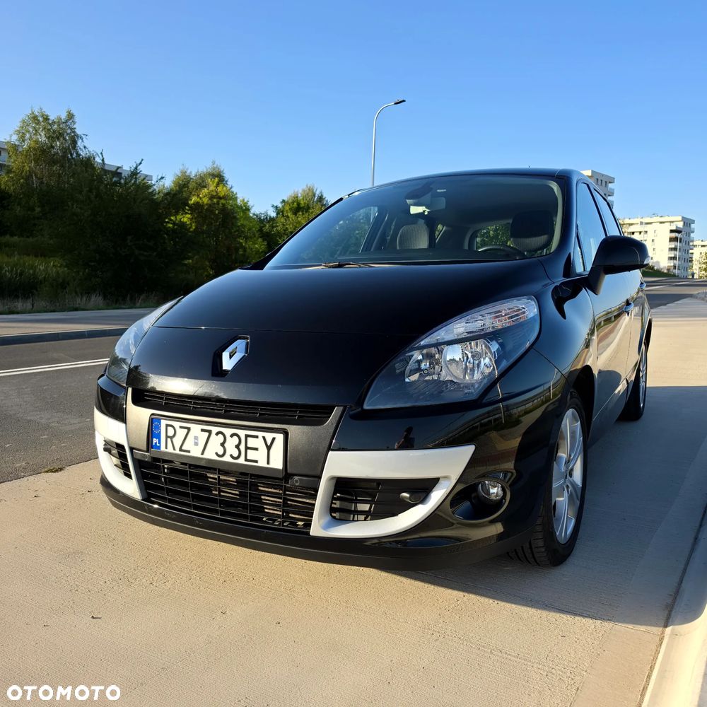 Renault Scenic - 1
