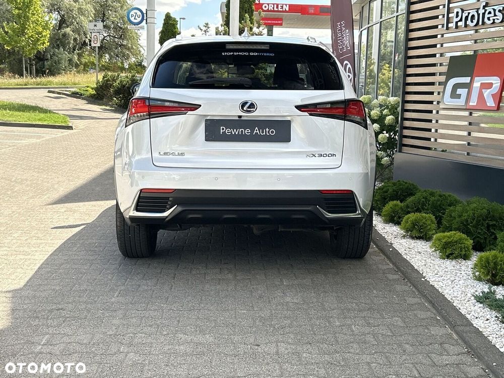Lexus NX 300h F Impression AWD - 4