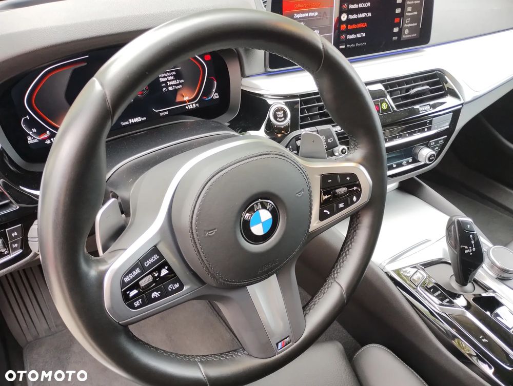 BMW Seria 5 520d Touring Luxury Line - 19
