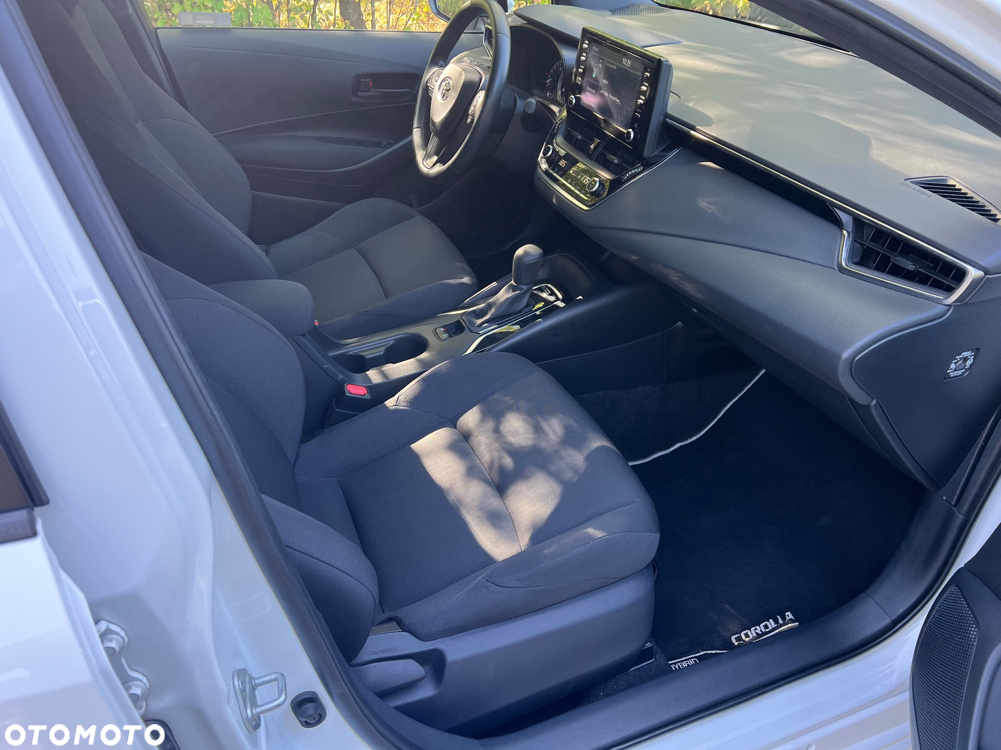 Toyota Corolla 1.8 Hybrid Active - 23
