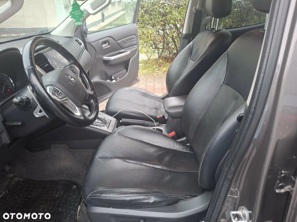 Mitsubishi L200 2.2 d DC Instyle Plus - 4