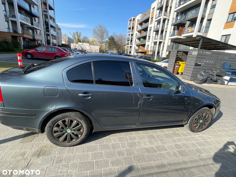 Skoda Octavia 1.6 Ambiente - 30