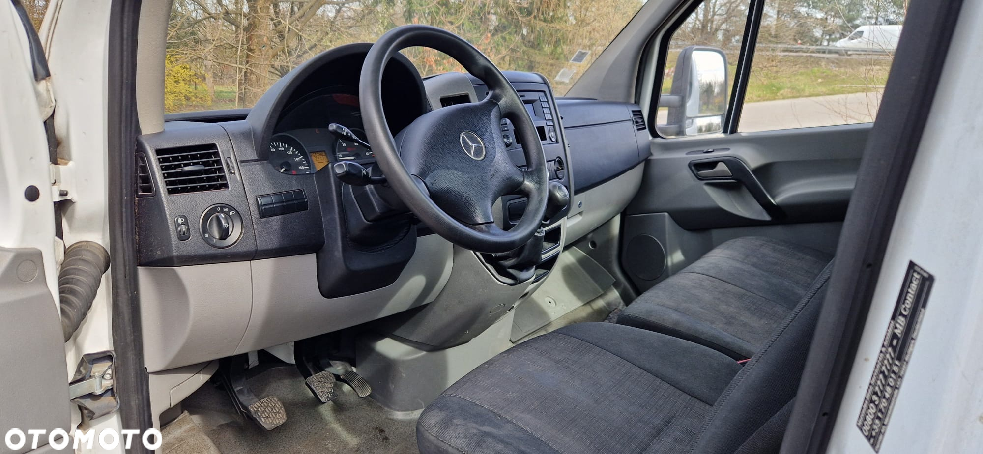 Mercedes-Benz Sprinter - 2