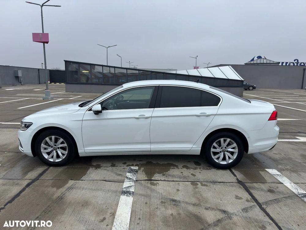 Volkswagen Passat - 35