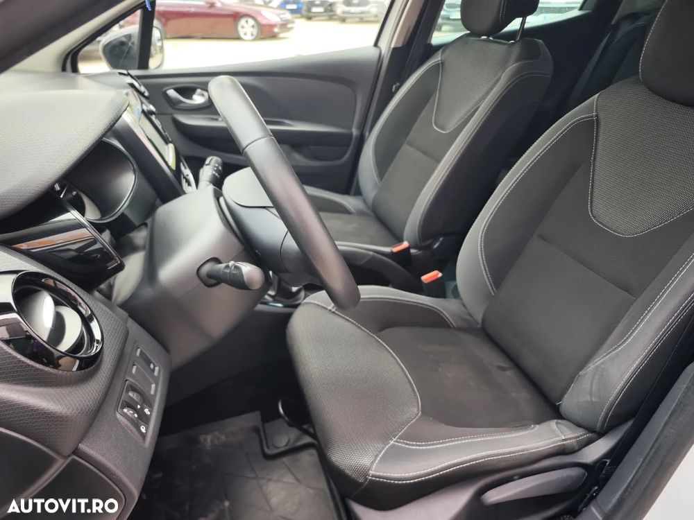Renault Clio - 11