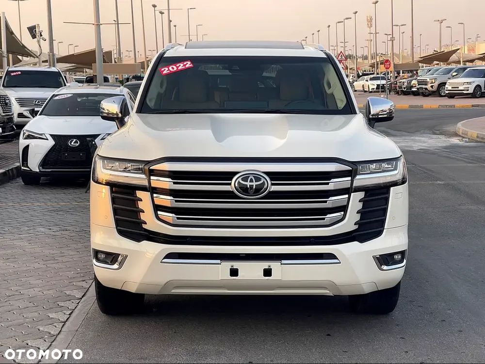 Toyota Land Cruiser - 1