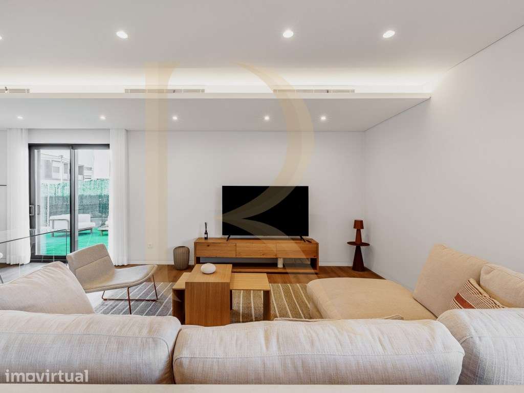 Moradia geminada T3 nova com garagem e piscina nos Foros de Amora -... - Grande imagem: 4/32
