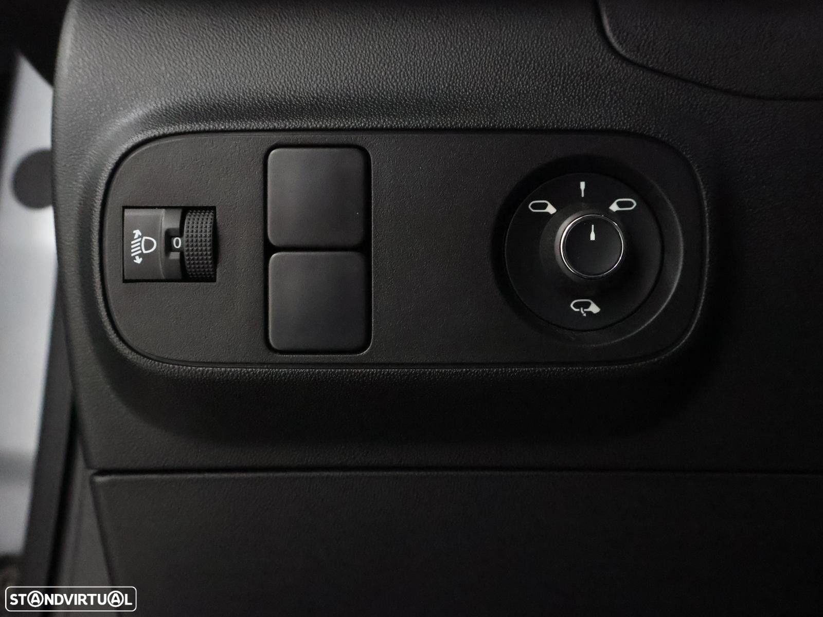 Citroën C3 1.2 PureTech C-Series - 15