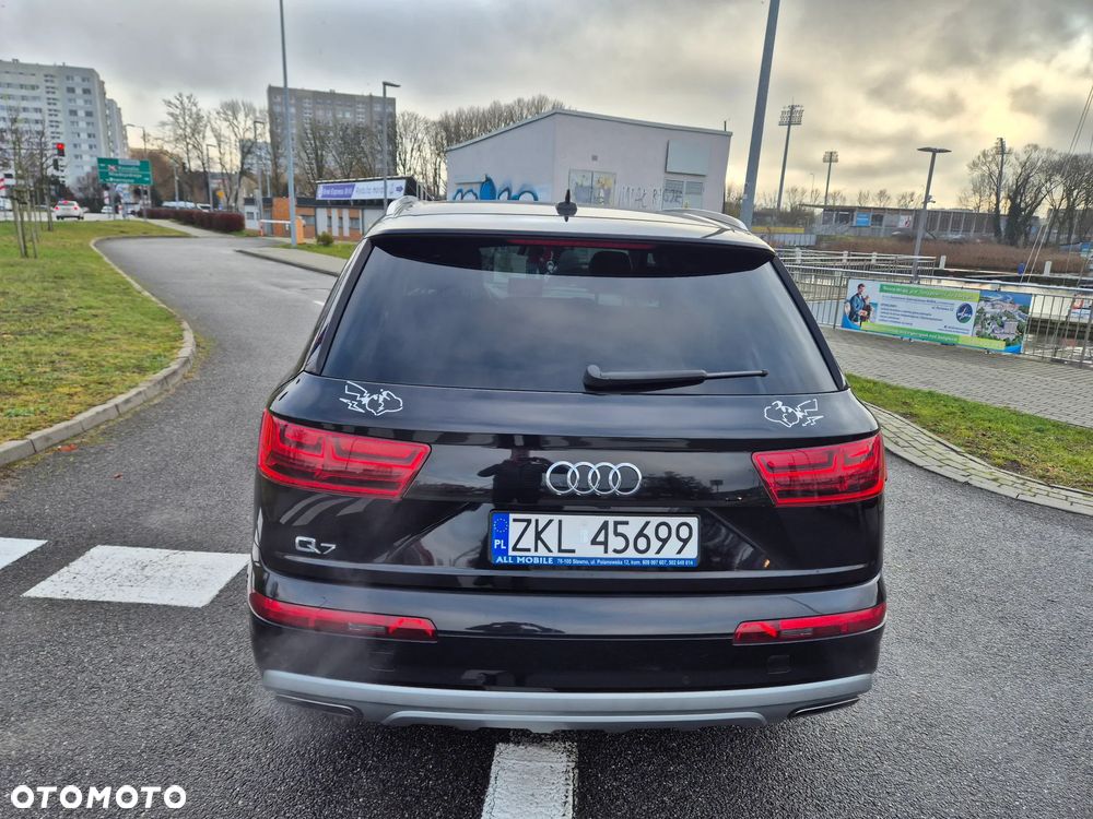 Audi Q7 - 3