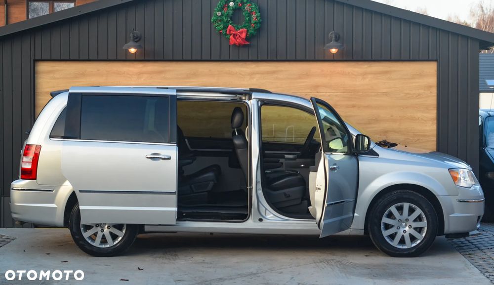 Chrysler Grand Voyager 2.8 CRD Automatik Limited - 12