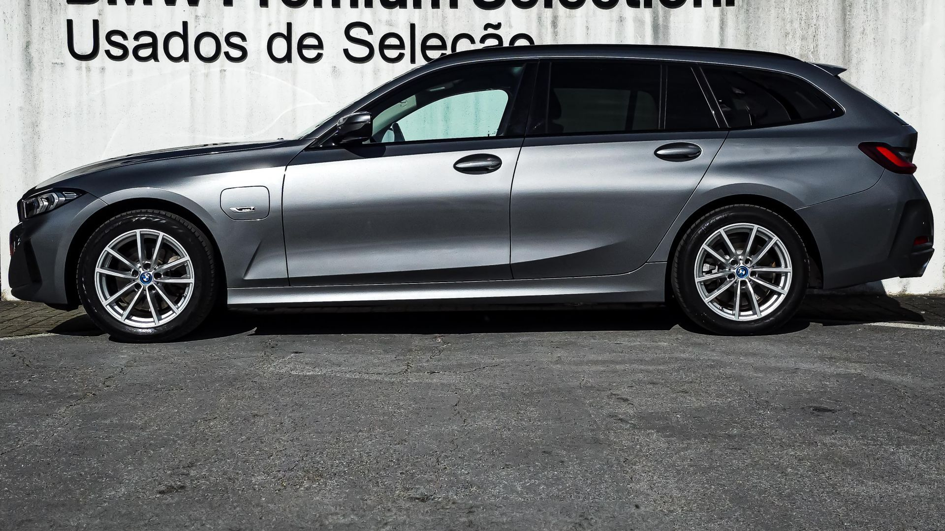 BMW 320 e Touring Auto - 5