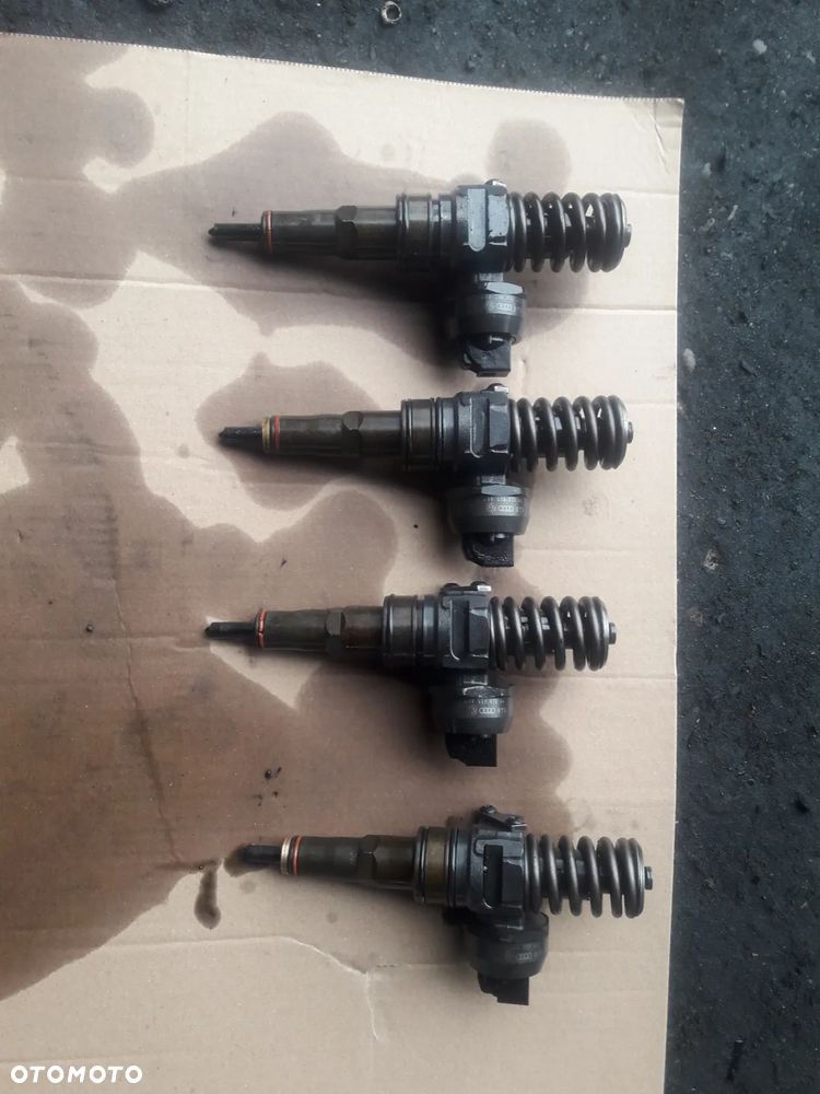 pompowtryskiwacz pompowtrysk VW GOLF V PASSAT B6 SEAT SKODA 1.9 TDI 105 KM - 1