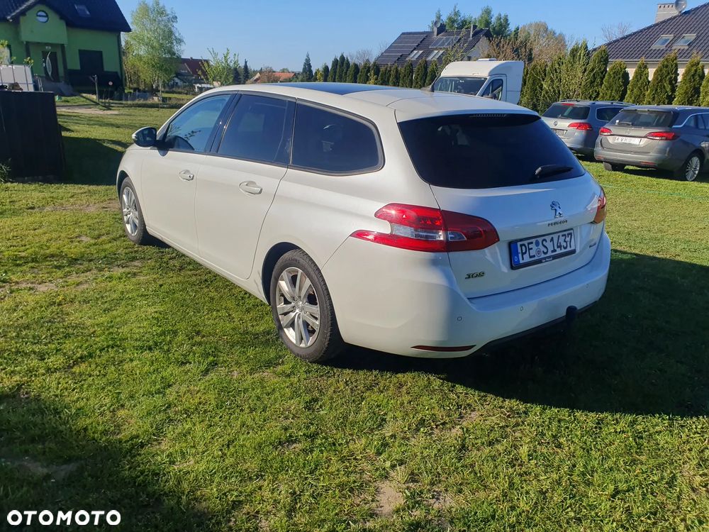 Peugeot 308 1.6 BlueHDi Allure S&S - 27