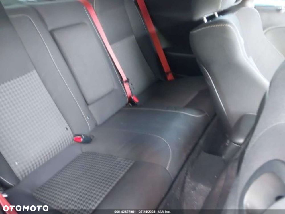 Dodge Challenger - 13