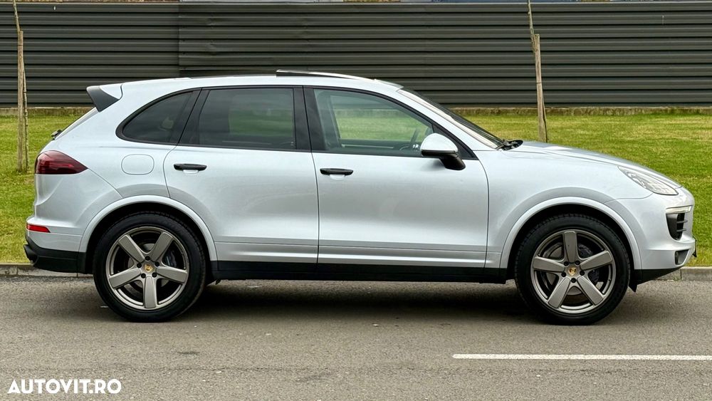 Porsche Cayenne Platinum Edition - 9