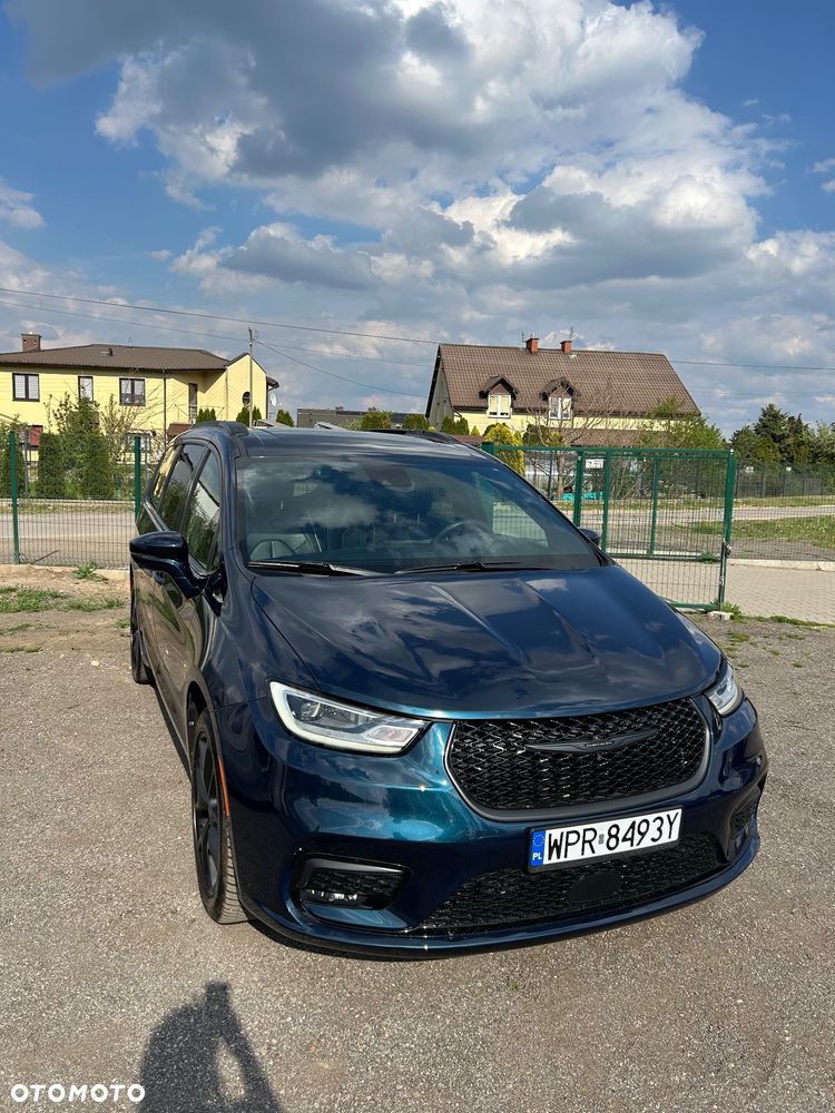 Chrysler Pacifica - 8