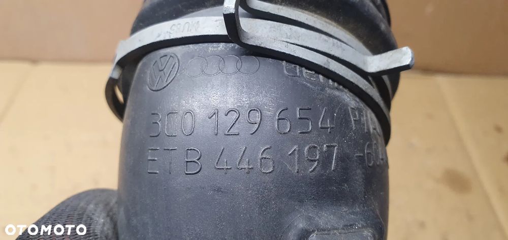 Rura dolot powietrza turbiny VW Passat B6 2.0 TDI 3C0129654P 3C0129654AJ - 8