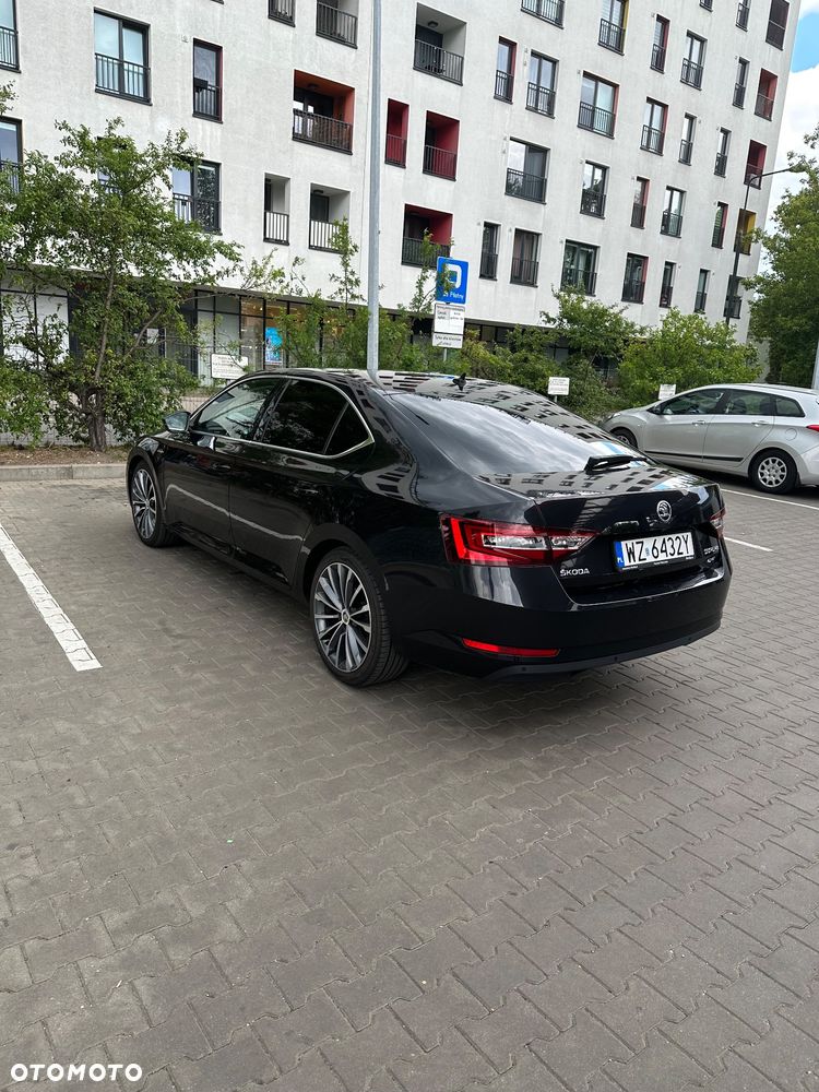 Skoda Superb 2.0 TDI SCR 4x4 Sportline DSG - 13