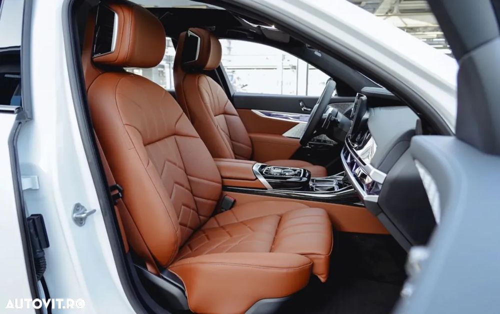 BMW Seria 7 740d xDrive MHEV - 24
