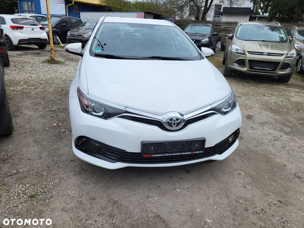 Toyota Auris 1.33 Dual-VVT-i Cool - 2