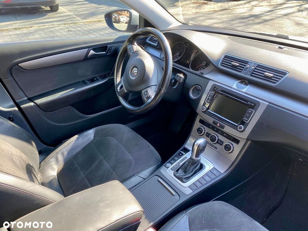 Volkswagen Passat 2.0 TDI Comfortline DSG - 12