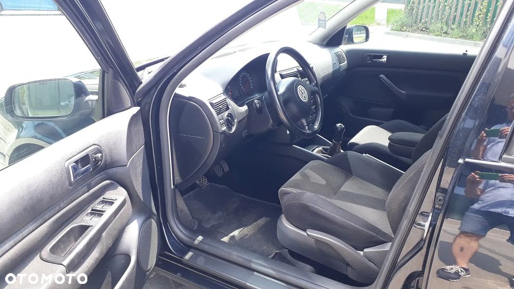 Volkswagen Golf - 11