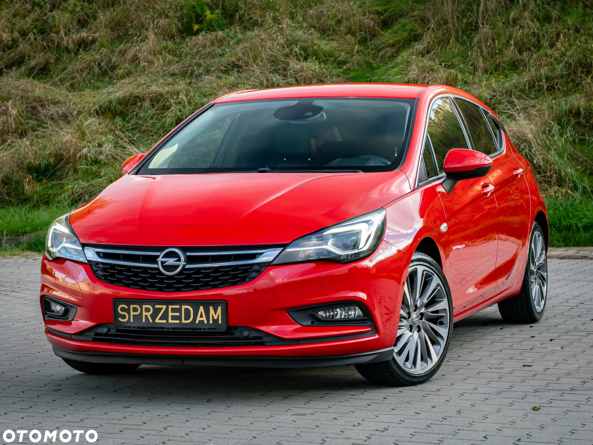 Opel Astra IV 1.6 CDTI Essentia - 10