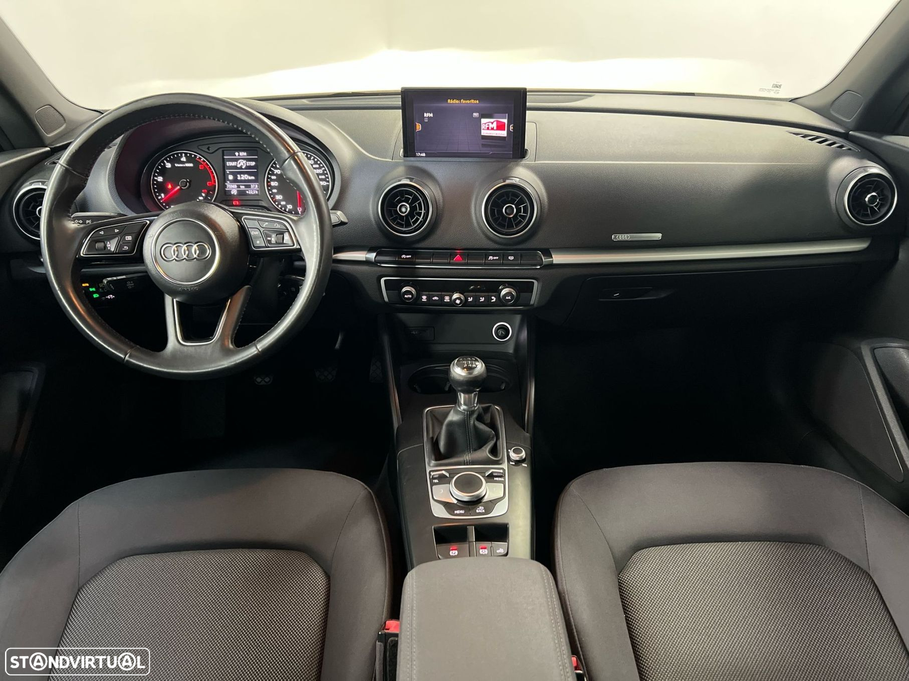 Audi A3 Cabrio 1.6 TDi Design - 12