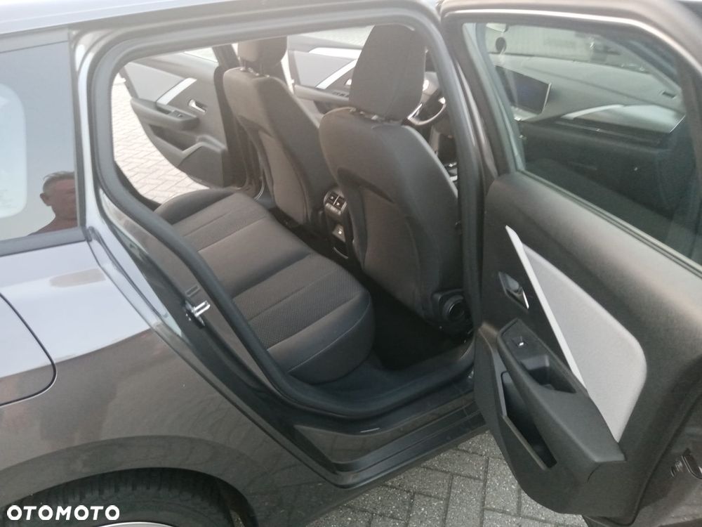Opel Astra 54kWh Business Edition - 10
