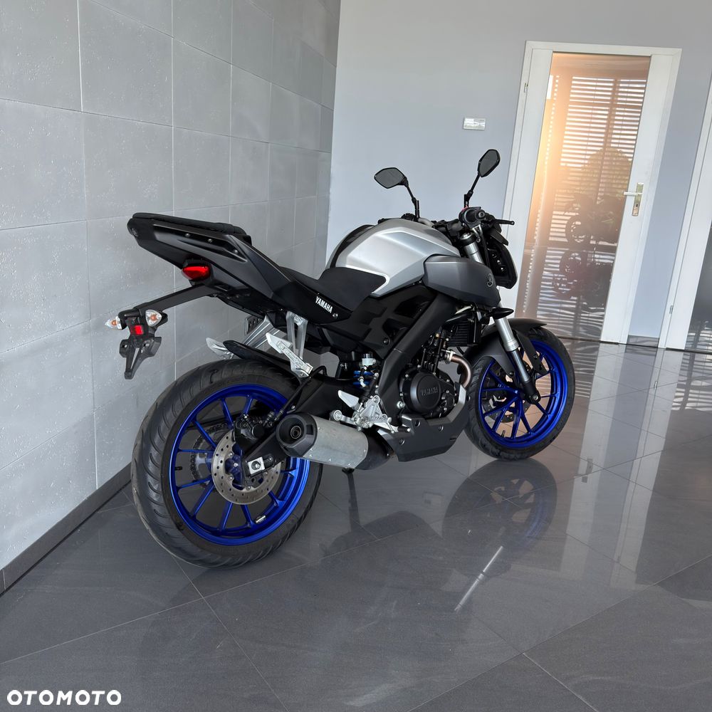 Yamaha MT - 4