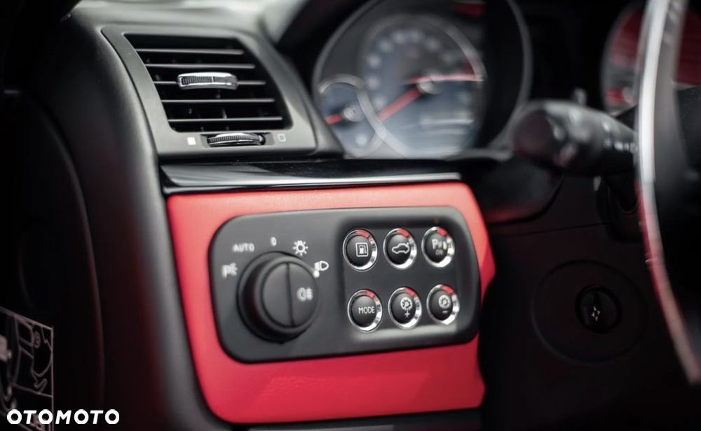 Maserati GranCabrio Sport - 25