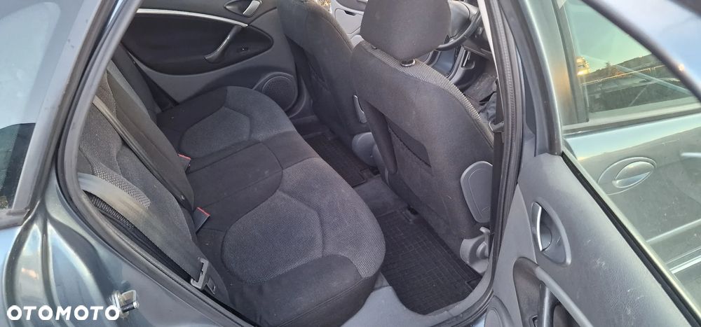 Citroën C5 HDi 110 Style - 8