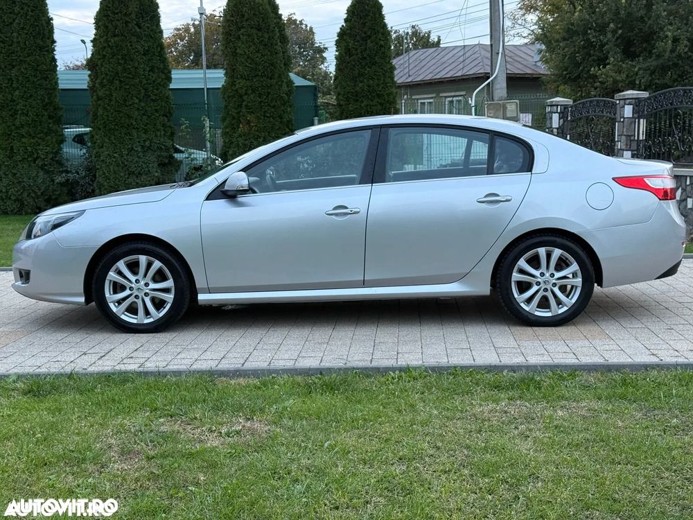 Renault Latitude 2.0 dCi Luxury - 17