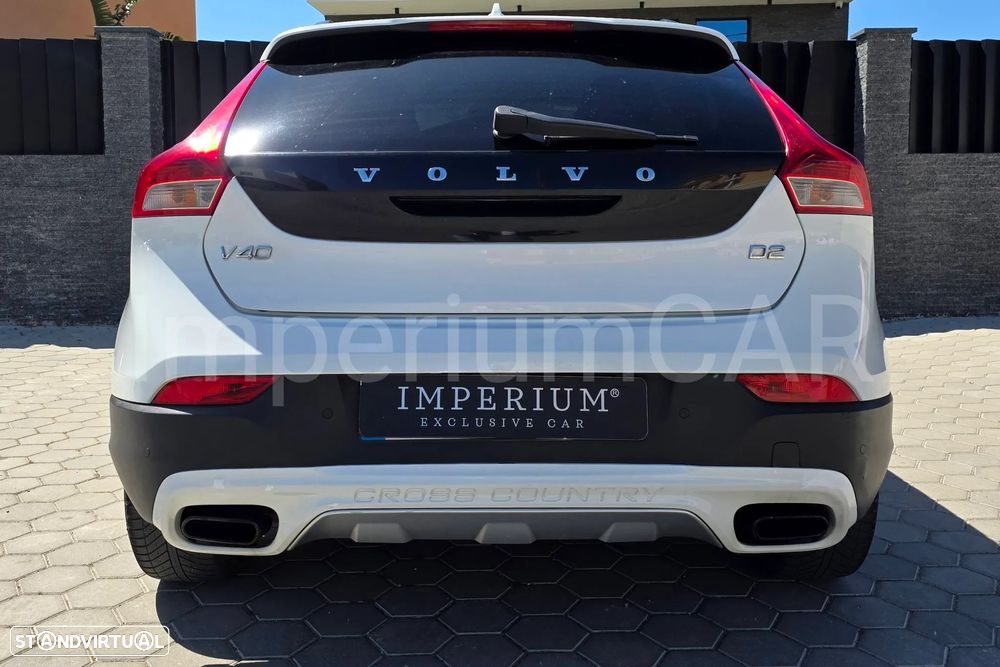 Volvo V40 Cross Country D2 Momentum - 8