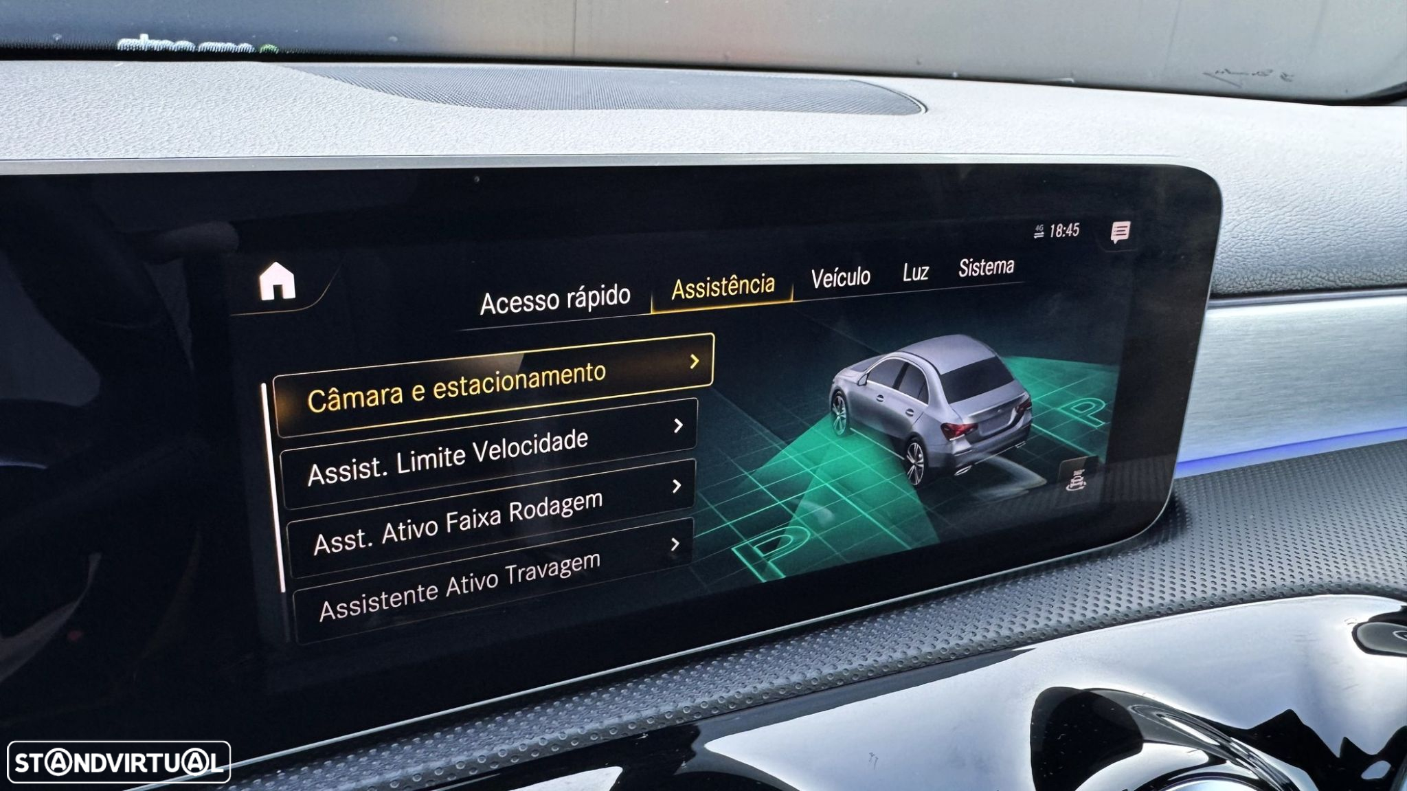 Mercedes-Benz A 180 Limousine d AMG Line Aut. - 29